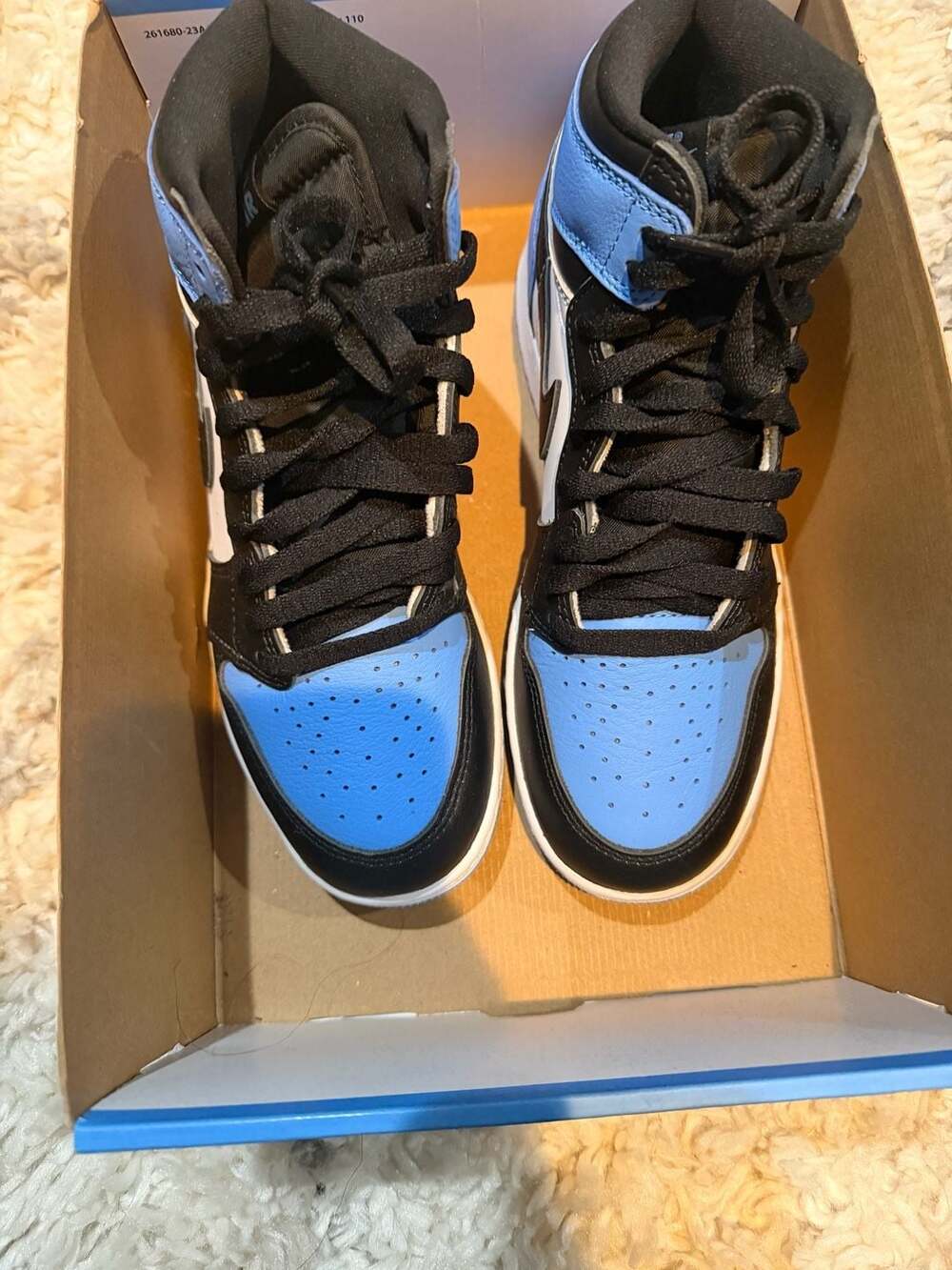 Nike Air Jordan 1 Retro High OG GS UNC Toe (fits woman’s 7)